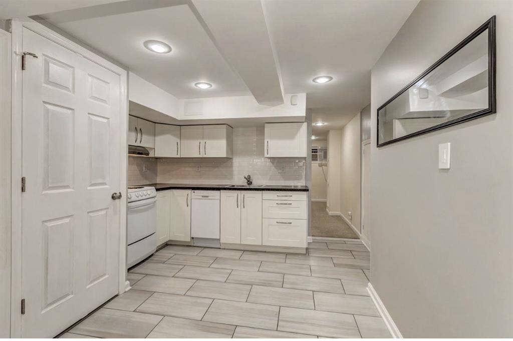 Terrace Level Studio in Glover Park