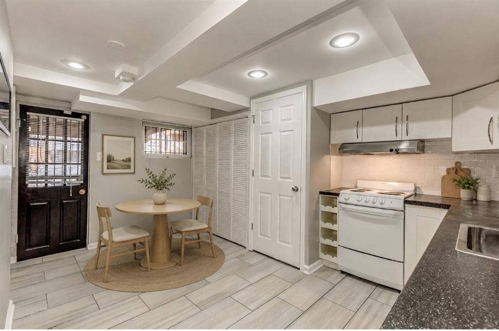 Terrace Level Studio in Glover Park