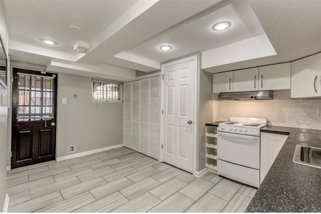 Terrace Level Studio in Glover Park