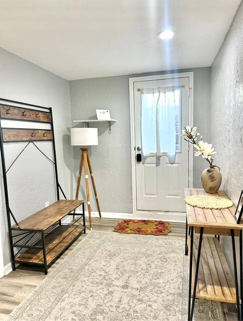 2 Bed/1 Bath Garden Unit ADU!