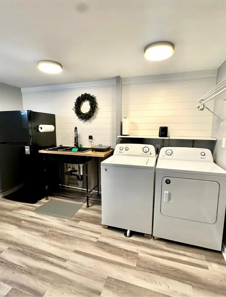 2 Bed/1 Bath Garden Unit ADU!