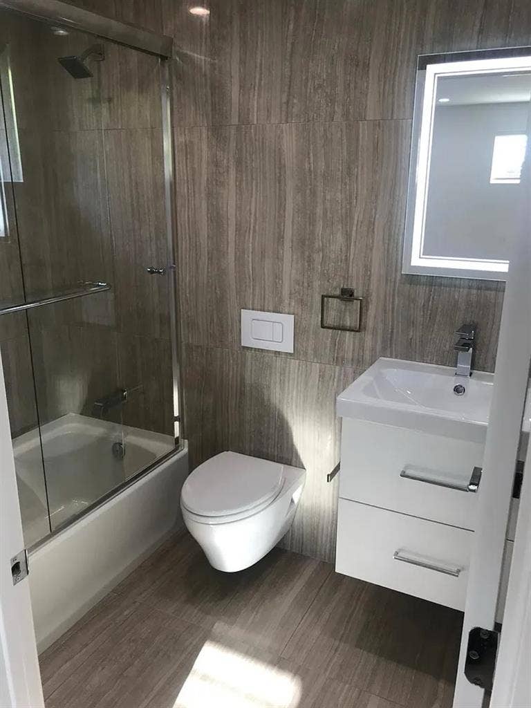 FLEXIBLE RENT ROOM FOR RENT