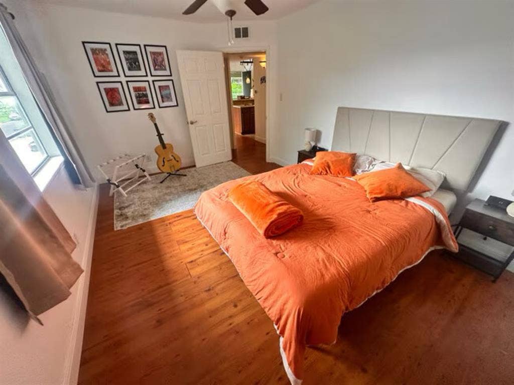 Large room Vegas cuarto renta