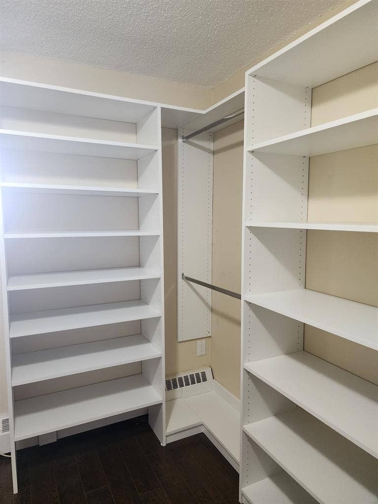 Private room with shared washroom