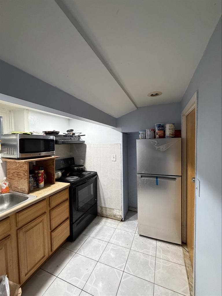 Furnished Basement room for Females