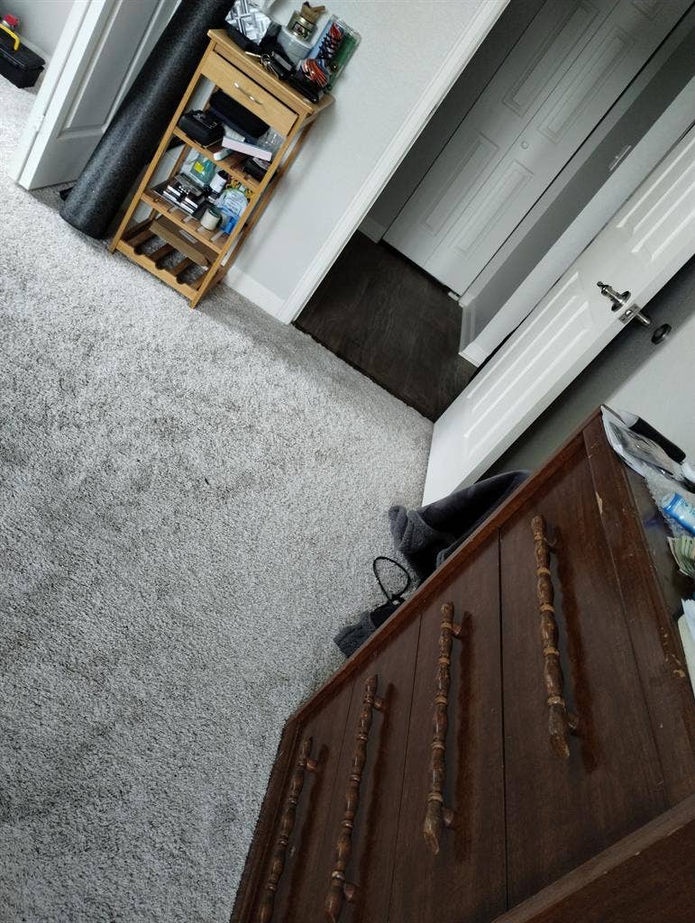 Looking for roommate