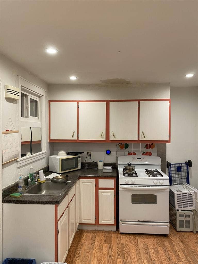 Nice Room For Rent In Queens