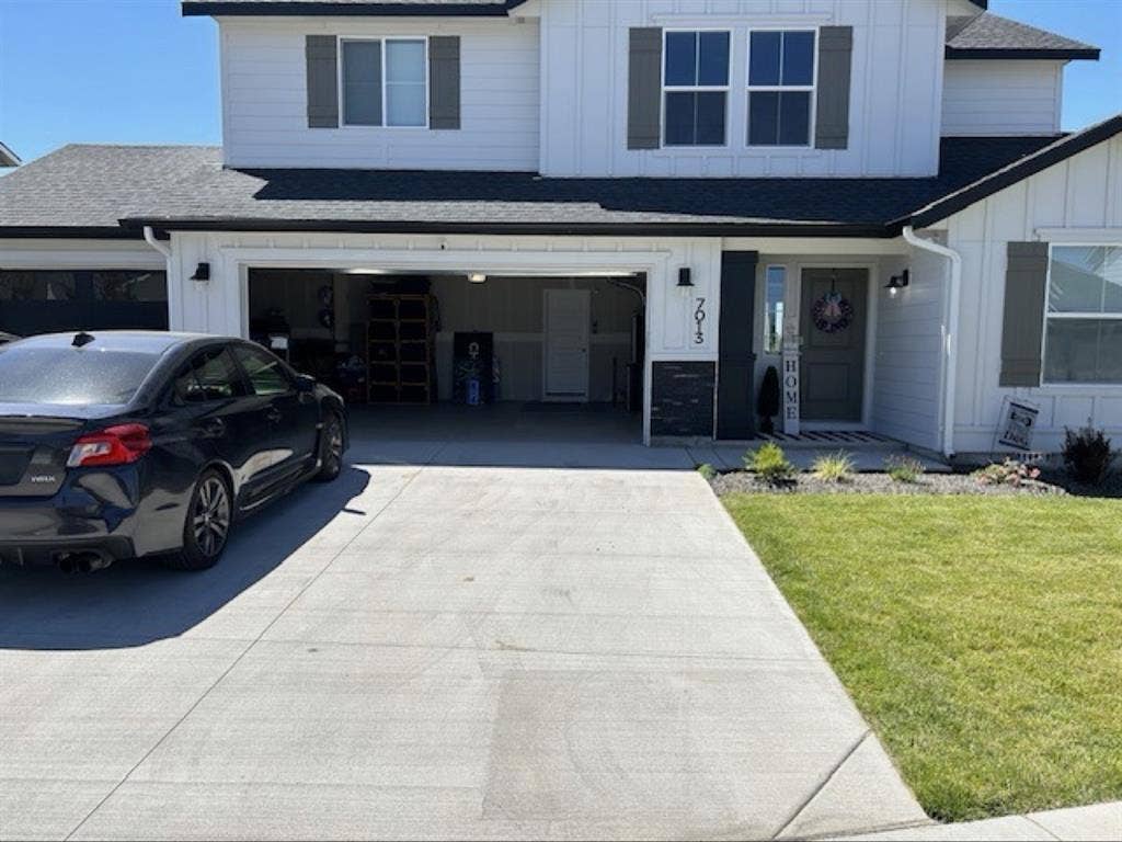 Newer, beautiful home in Meridian