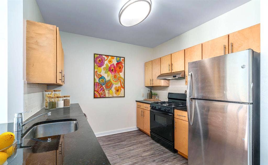 Whole 2B2B or Private Room| $825/mo