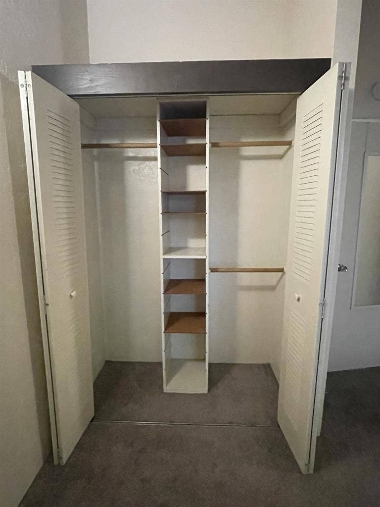 Shared Room Available 2026-2027