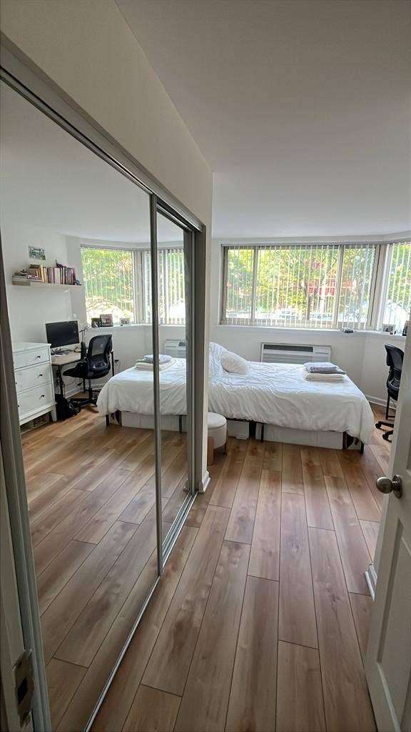 Room in Jersey City, Waterfront