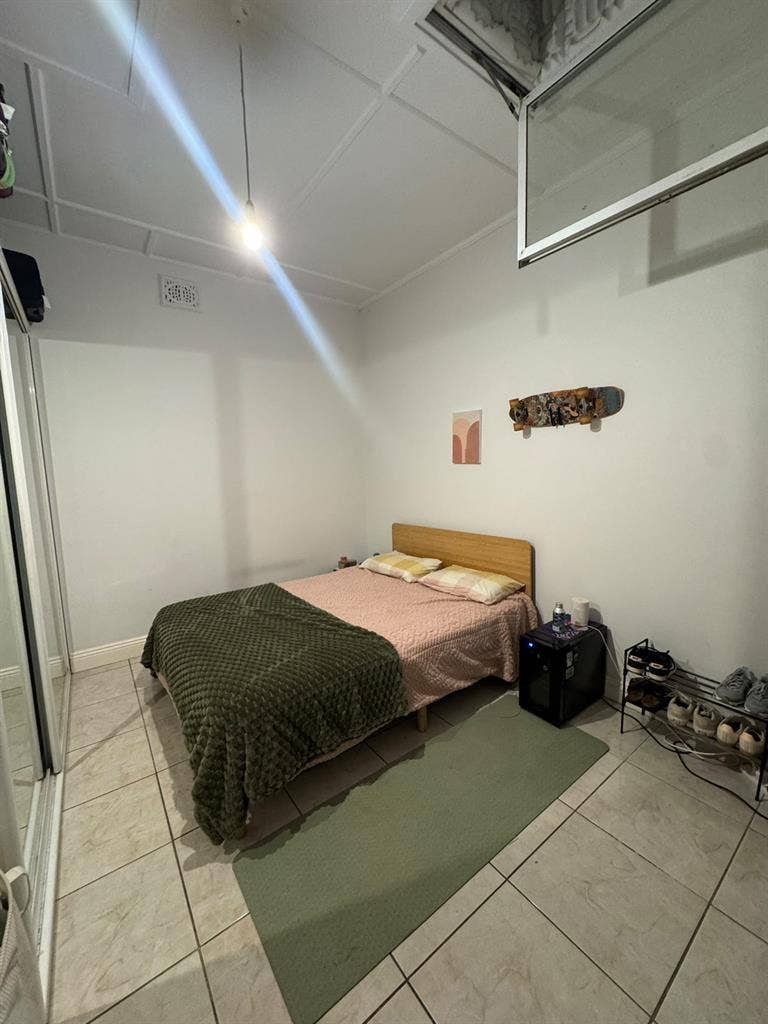 [Room Available] Single/Couple Room