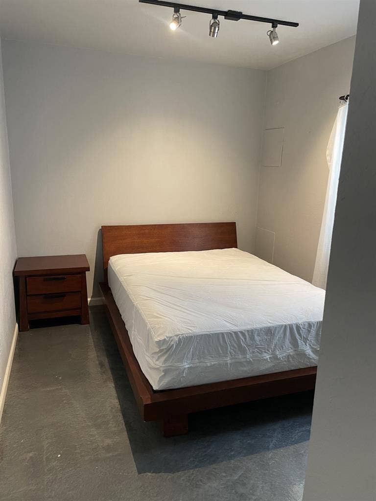 Walk basement apartment
