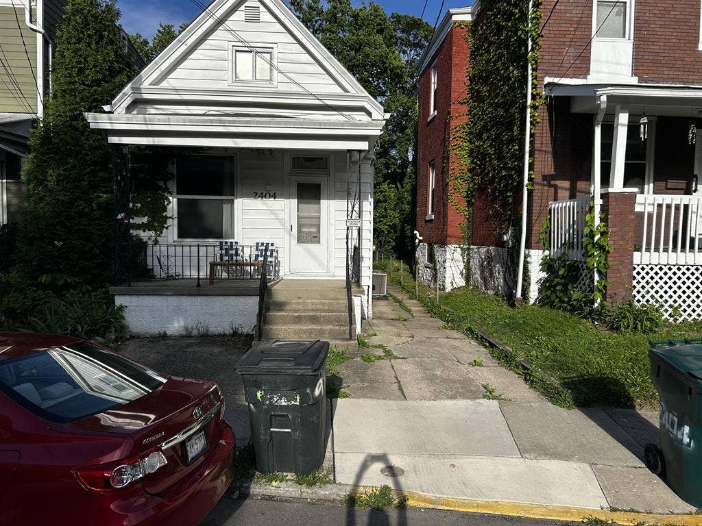 Private Bedroom for Rent Near UC