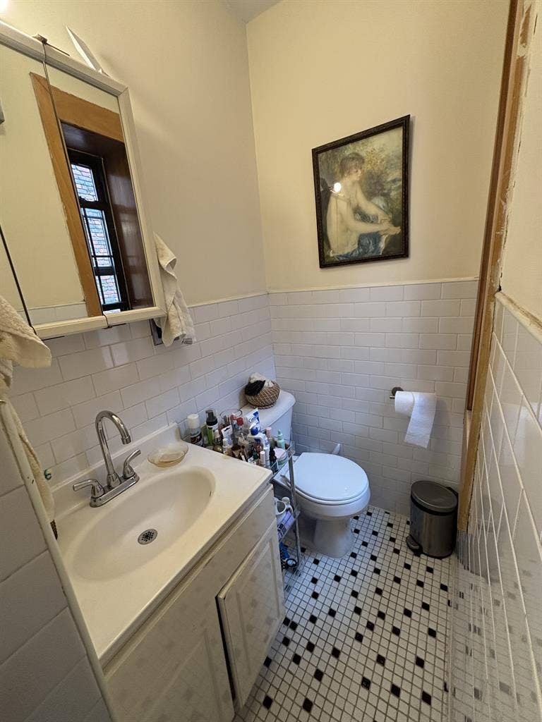 Sunny Brooklyn Room Available
