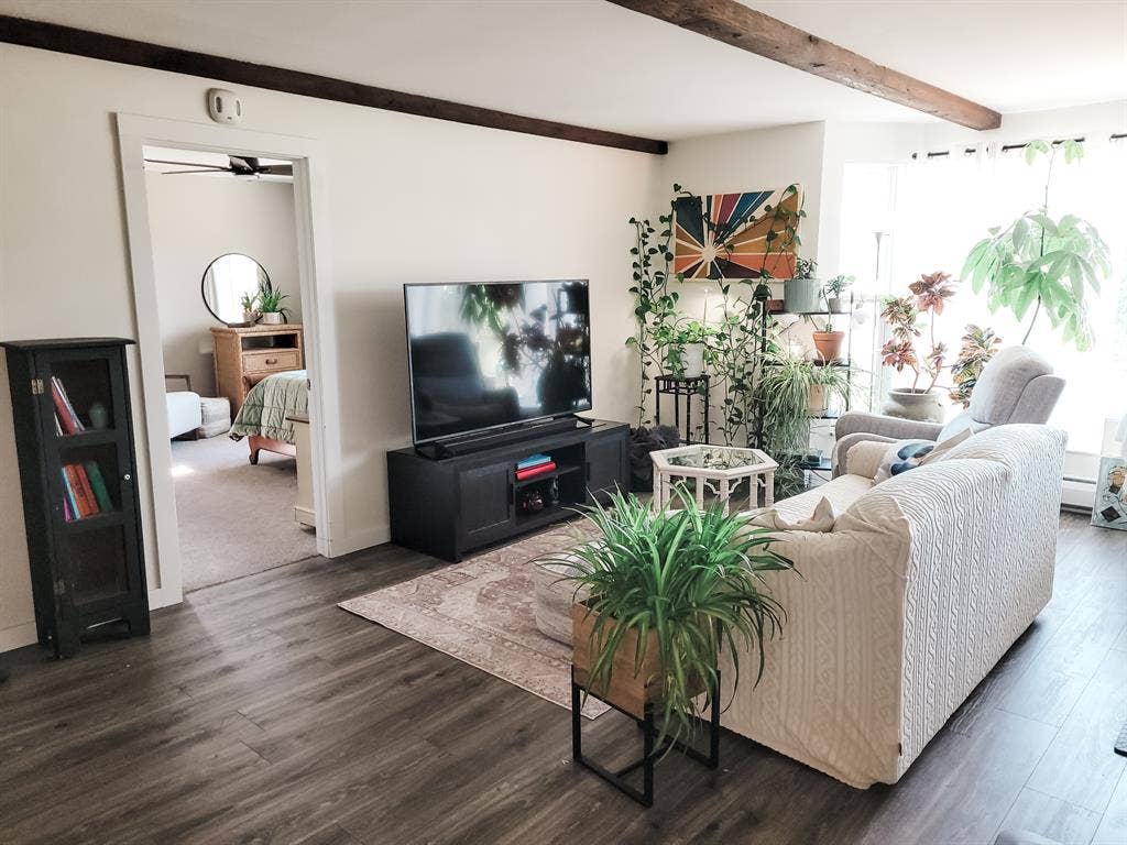 Large master suite in Lakewood