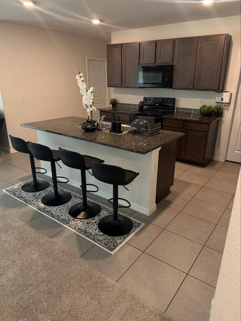 Furnished Room, Wimauma