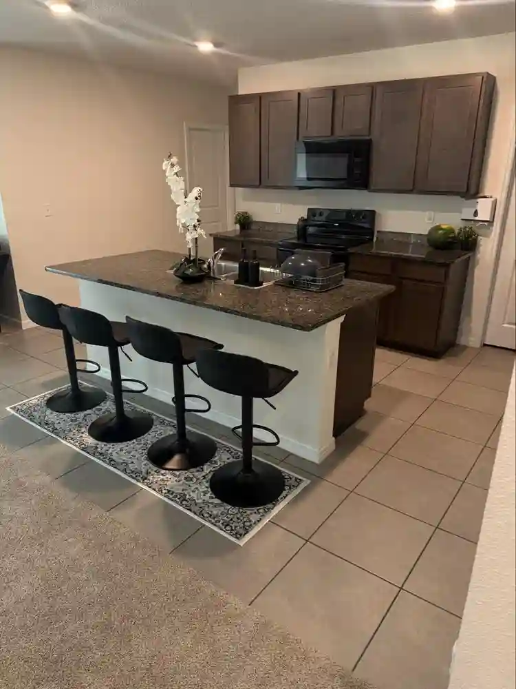 Furnished Room, Wimauma