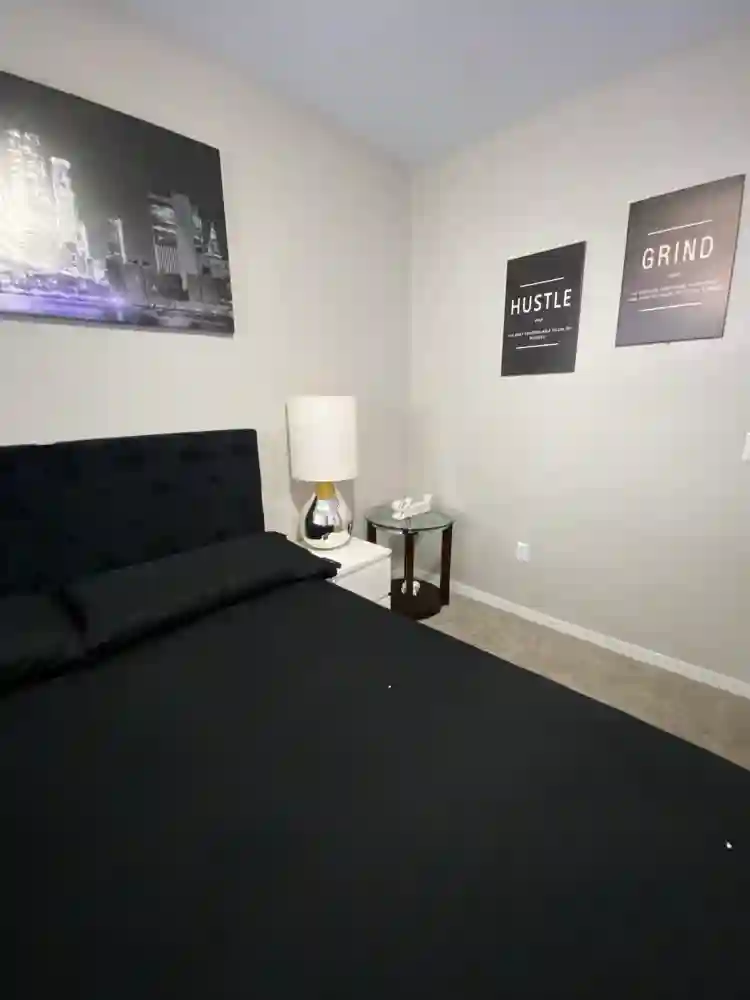 Luxury Bedroom & Bathroom for Rent