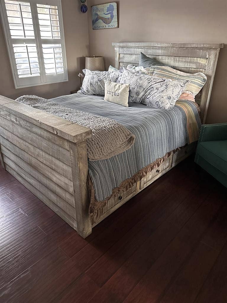 Darling room, near beach.