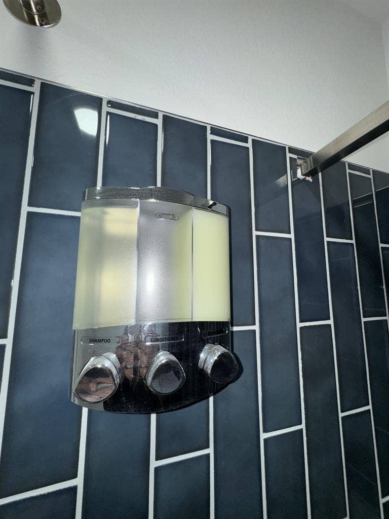 PRIVATE FURNISHED STUDIO