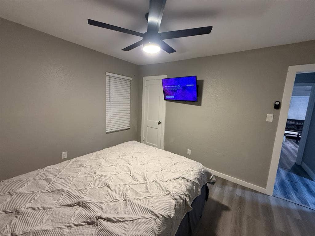 Furnished Room | Utilities Included