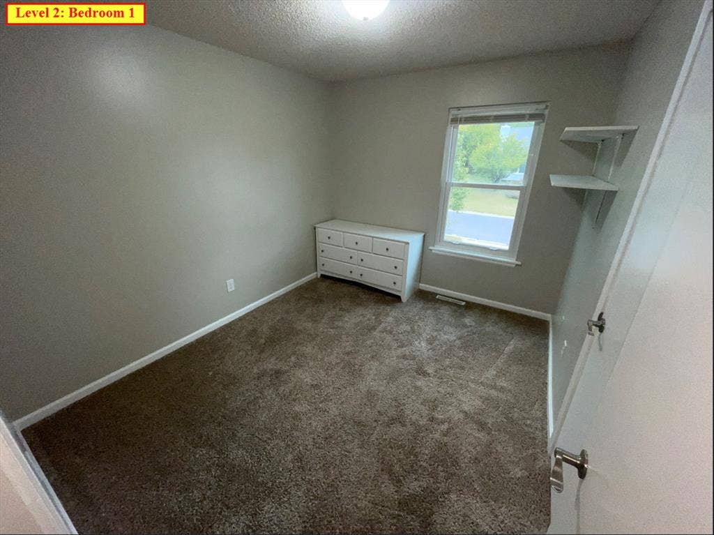 Private Room in Lee's Summit
