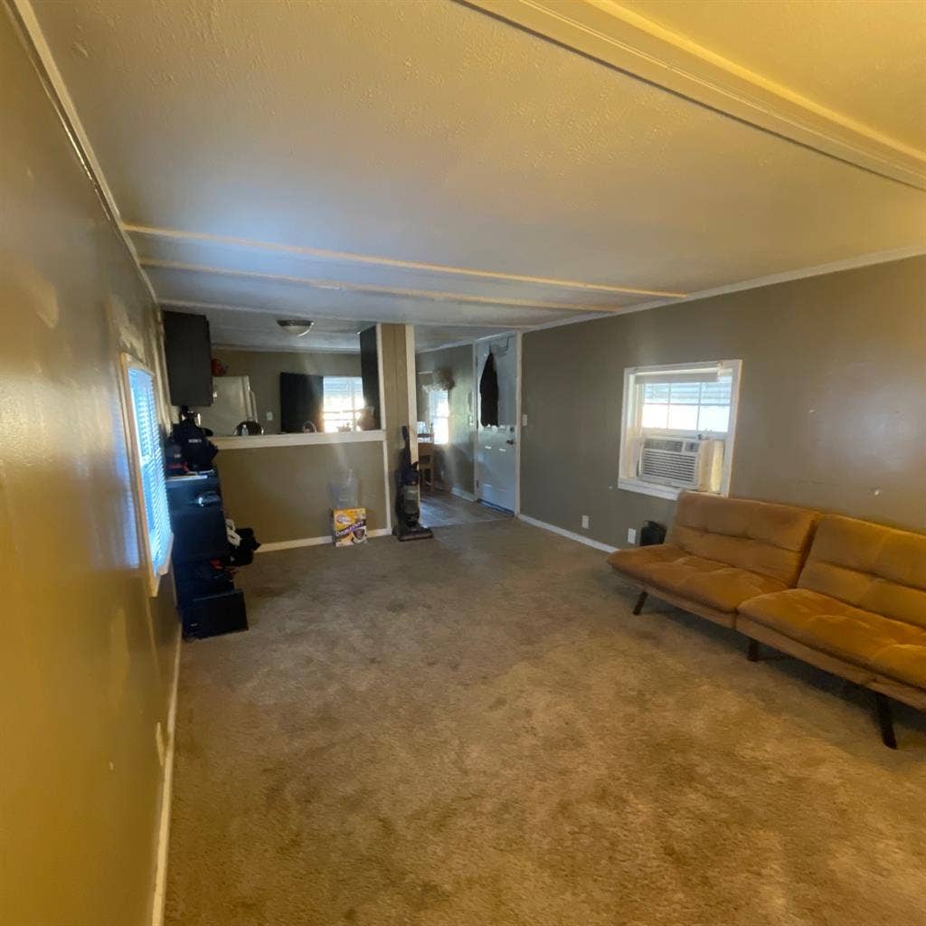 $500 a month room for rent