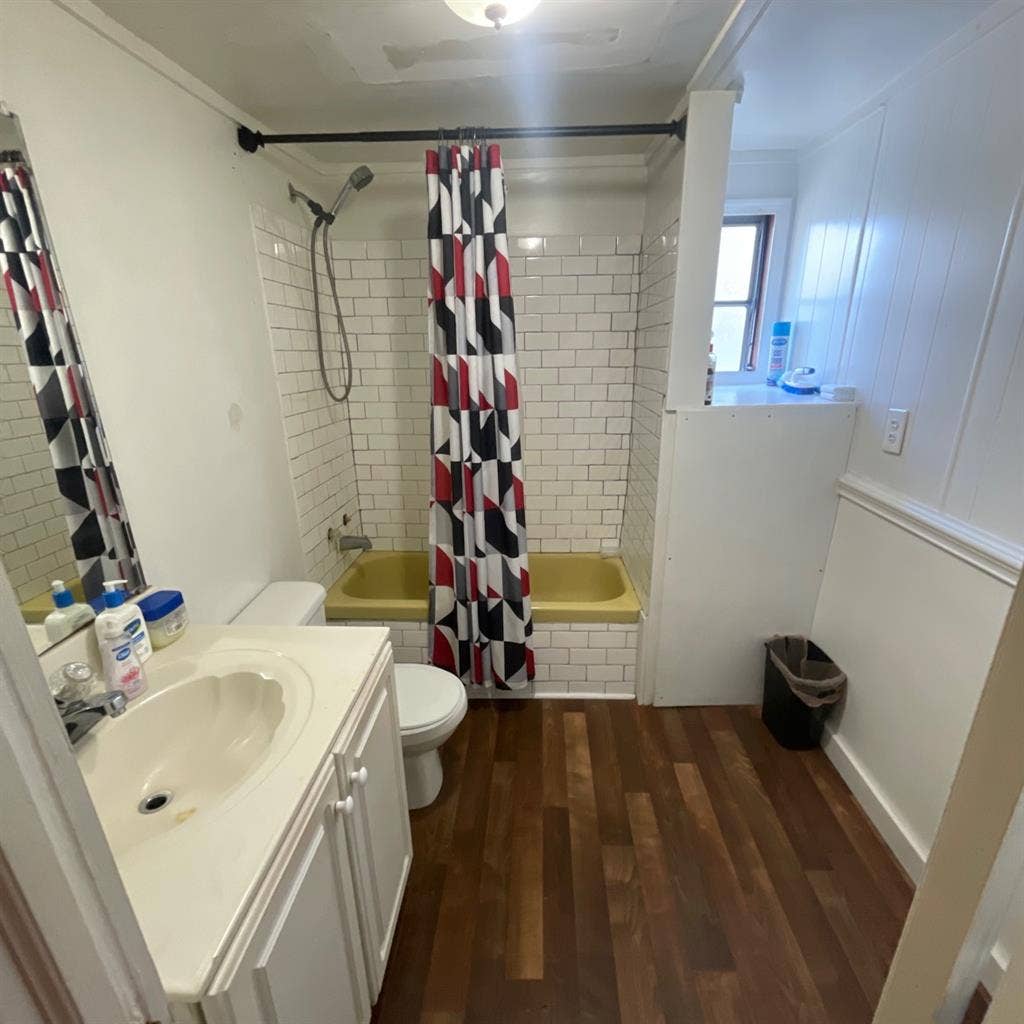 $500 a month room for rent