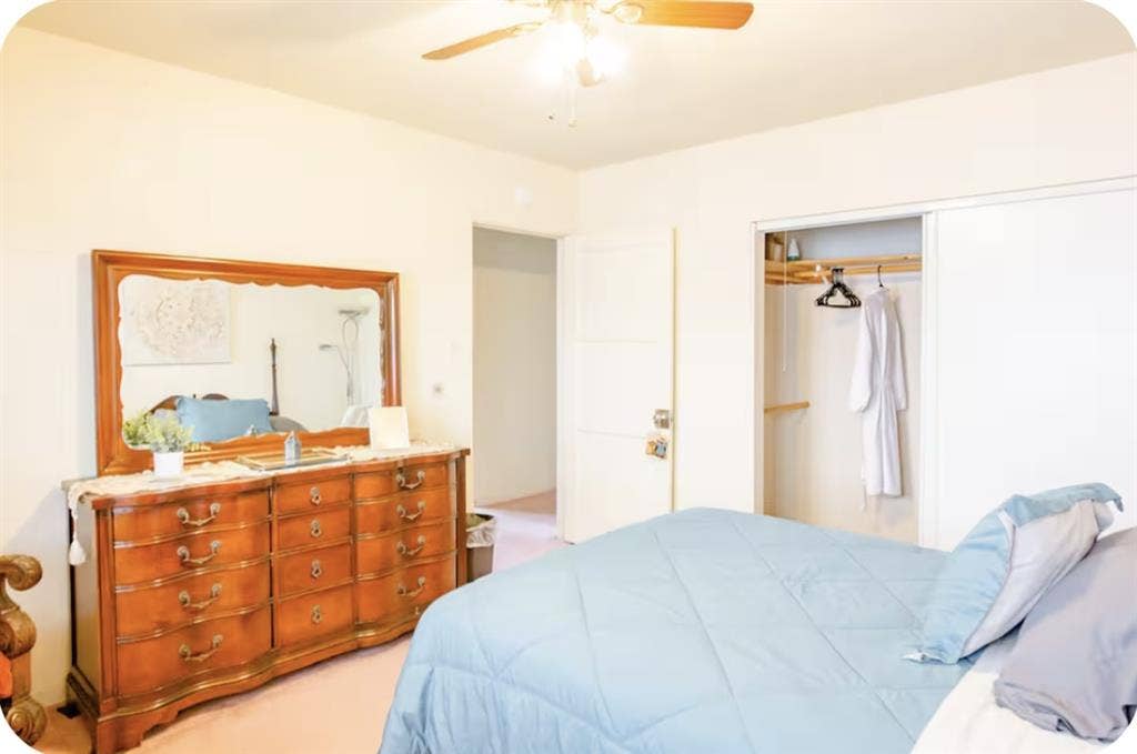 Queens Room