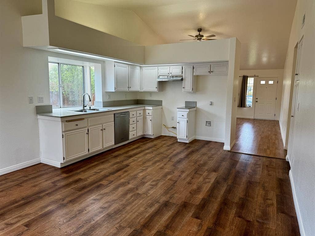 Modern 3 Bedroom House