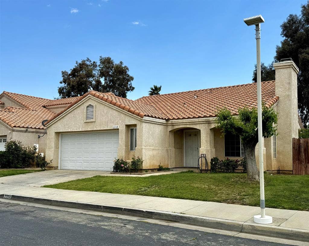 Modern 3 Bedroom House