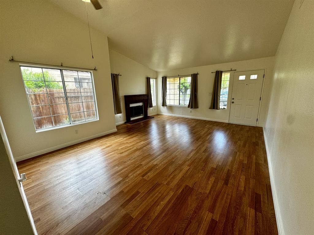 Modern 3 Bedroom House