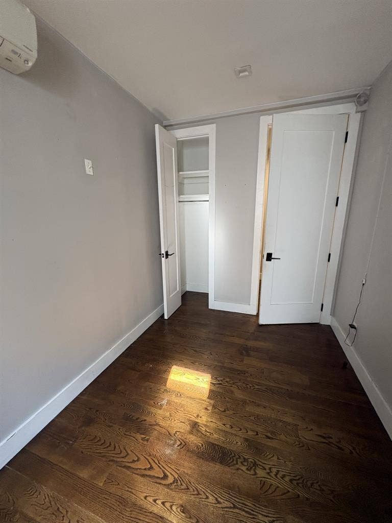 Room available asap