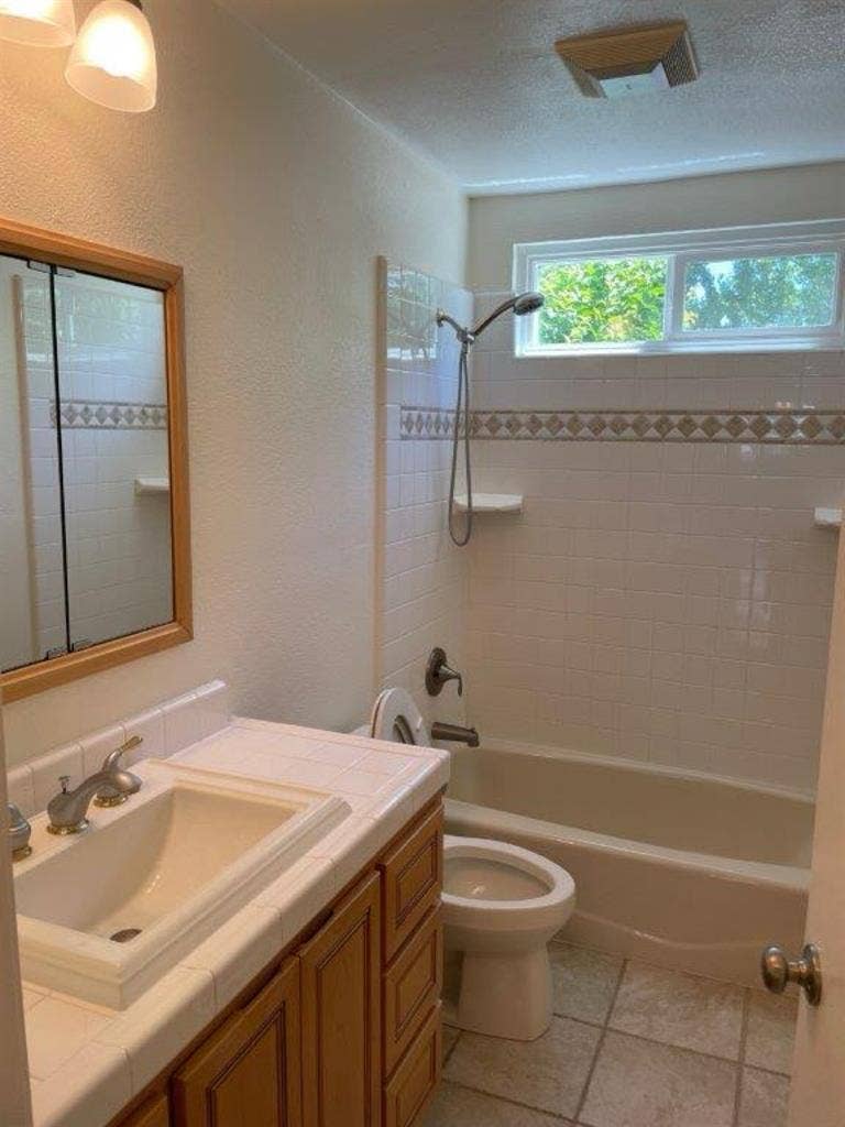 Bennett Valley Room for rent