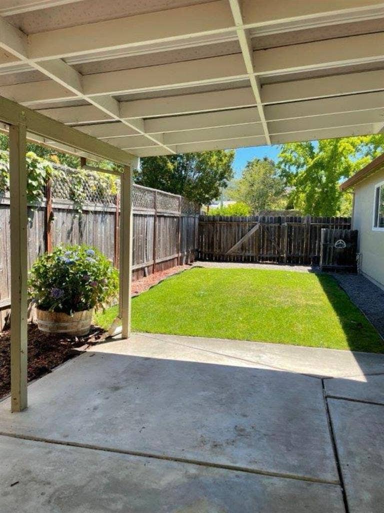 Bennett Valley Room for rent
