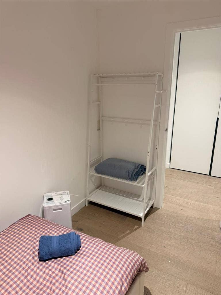 SINGLE ROOM FOR FEMALE TENANTS ONLY