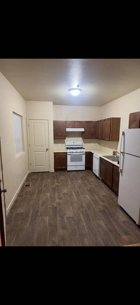Roommate wanted