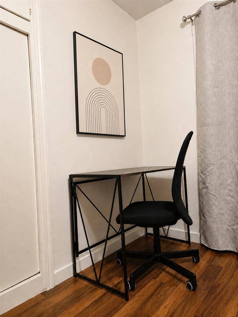Private room & private entrance