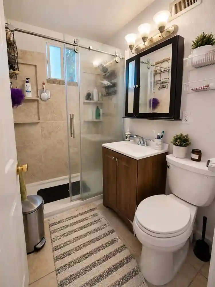 Private room & private entrance