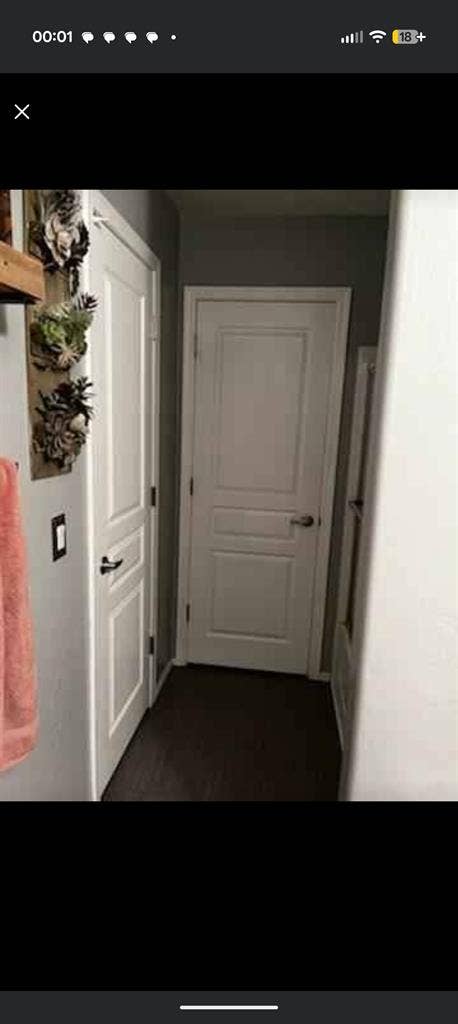 1 room for rent available now