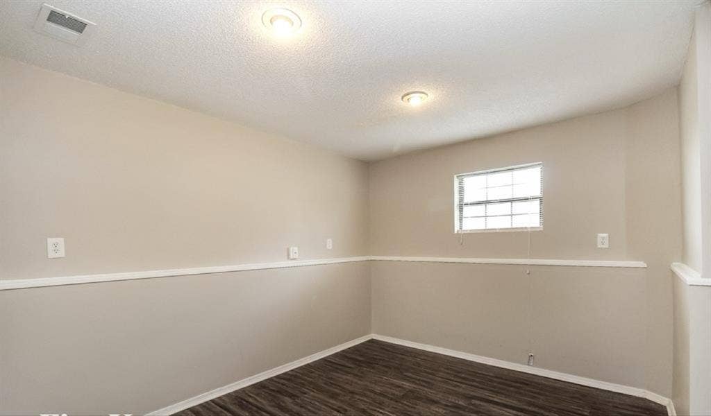 A 3bed 2.5bath home for rent