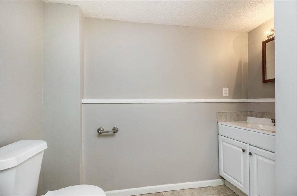A 3bed 2.5bath home for rent