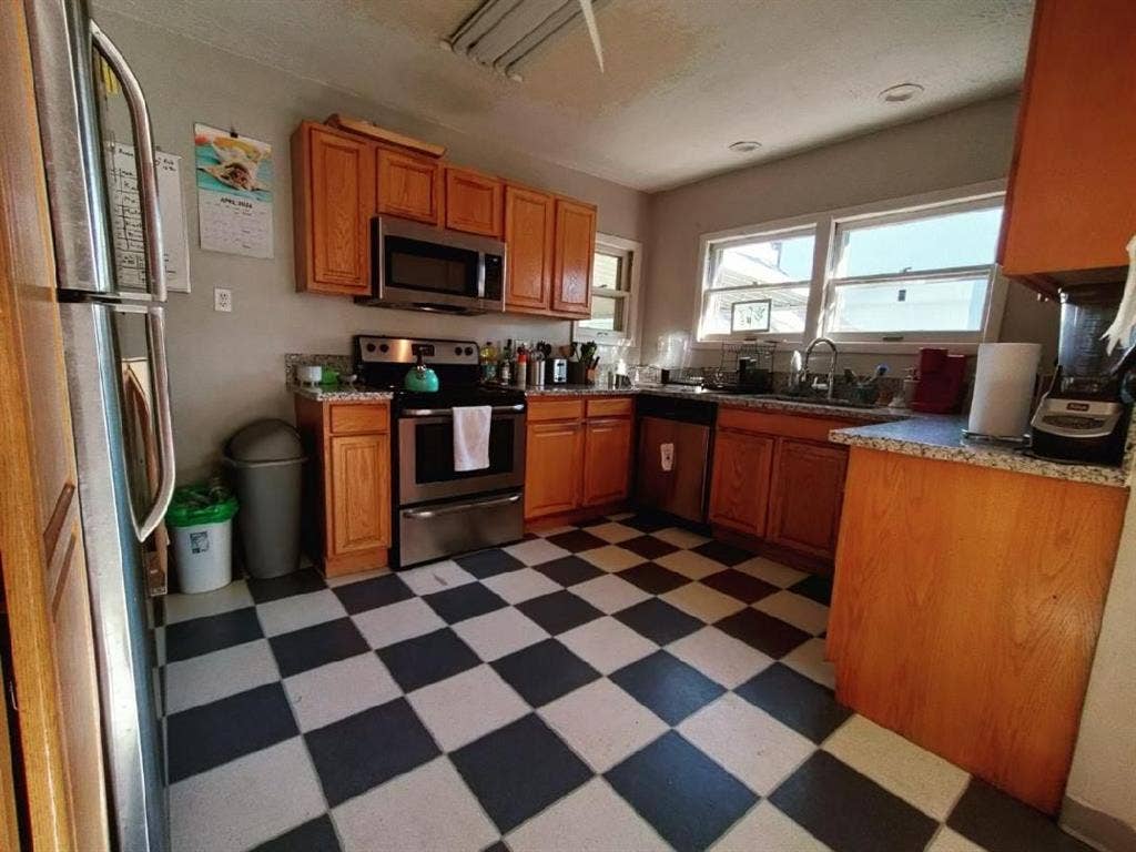 Bedroom for rent for $615 a Month