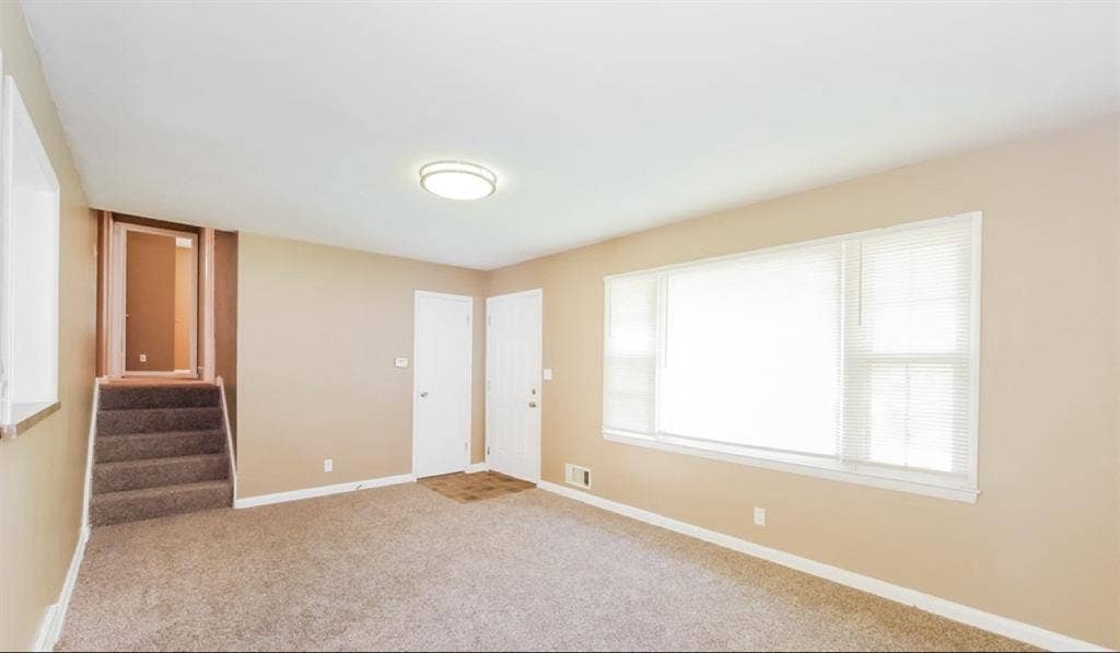 A 3bed 1.5bath home for rent