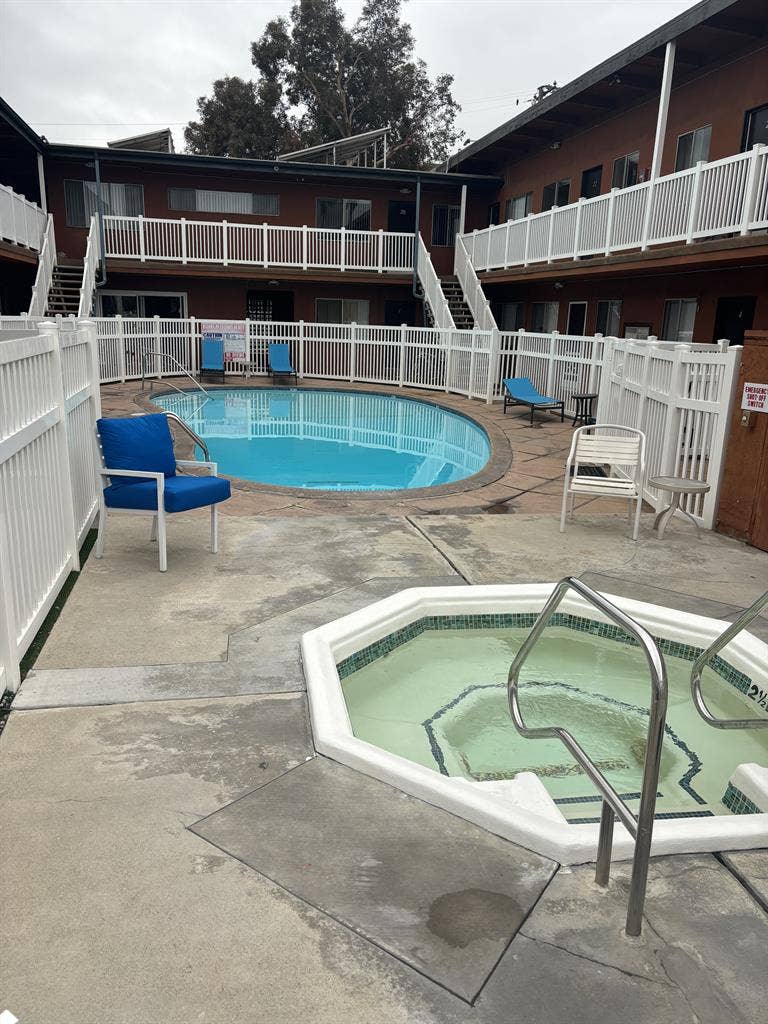 Hermosa Beach room for rent