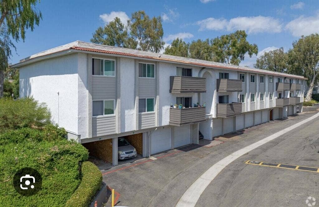 Looking for roommate!