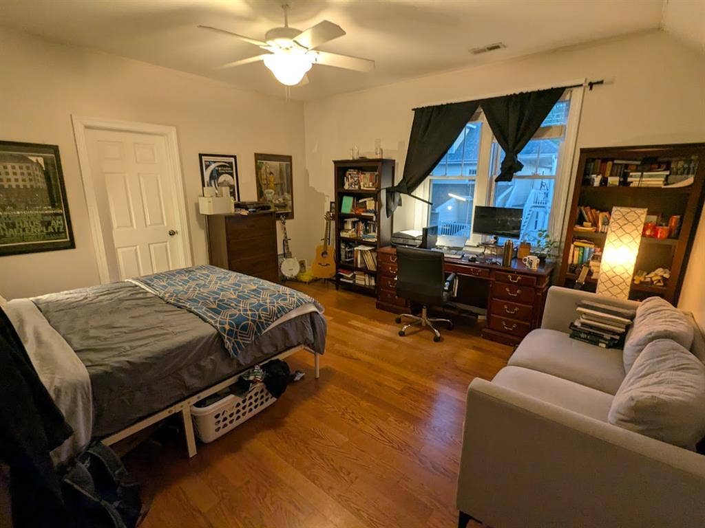 Room in House Next to Duke East