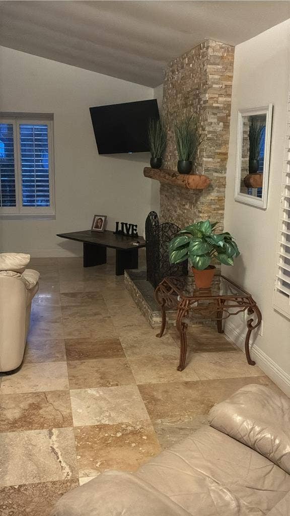 Seeking mature male roomate