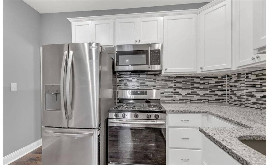 Fully Furnished Room for Rent